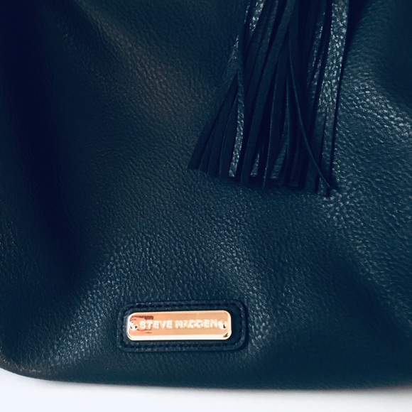 Steve Madden Oversized Purse - Black & Gold - Picture 4 of 5